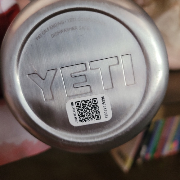 Yeti - Picture 5 of 5